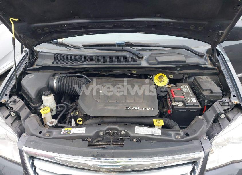 Photo 10 of 2013 Chrysler Town & COUNTRY TOURING (VIN 2C4RC1BG9DR779506)