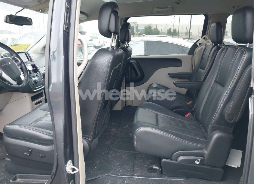 Photo 8 of 2013 Chrysler Town & COUNTRY TOURING (VIN 2C4RC1BG9DR779506)