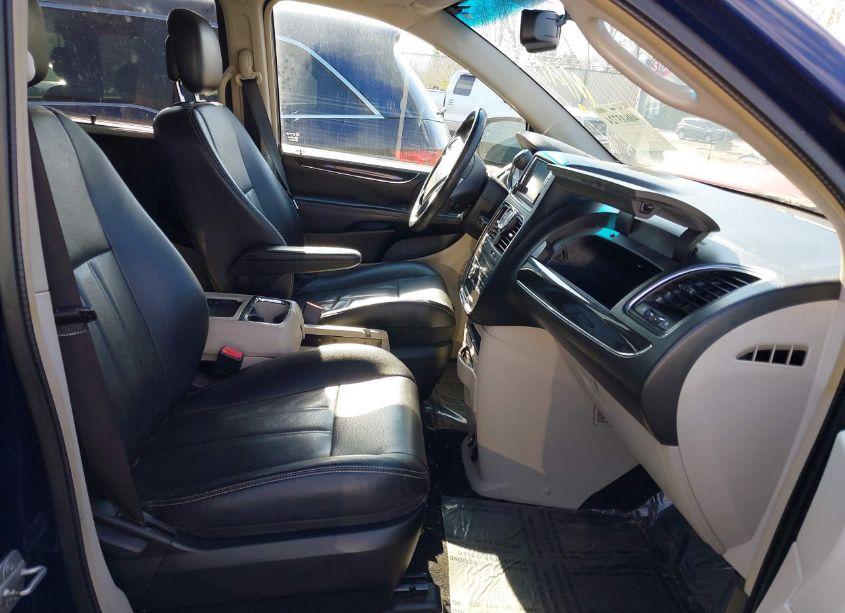 Photo 5 of 2013 Chrysler Town & COUNTRY TOURING (VIN 2C4RC1BG9DR797844)