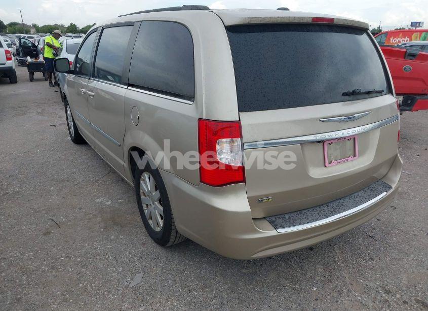Photo 3 of 2014 Chrysler Town & COUNTRY TOURING (VIN 2C4RC1BG9ER131276)