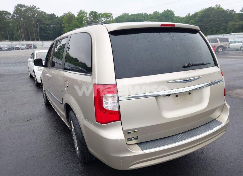 Photo 3 of 2014 Chrysler Town & COUNTRY TOURING (VIN 2C4RC1BG9ER157635)