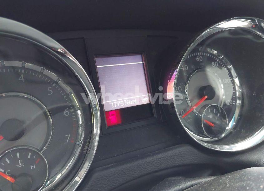 Photo 7 of 2014 Chrysler Town & COUNTRY TOURING (VIN 2C4RC1BG9ER157635)