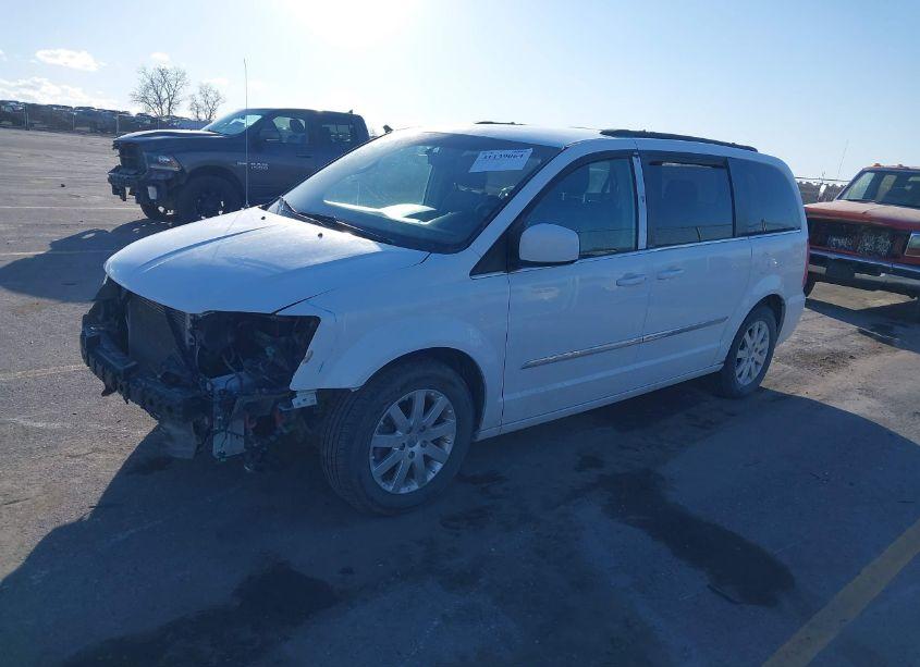 Photo 2 of 2014 Chrysler Town & COUNTRY TOURING (VIN 2C4RC1BG9ER215565)