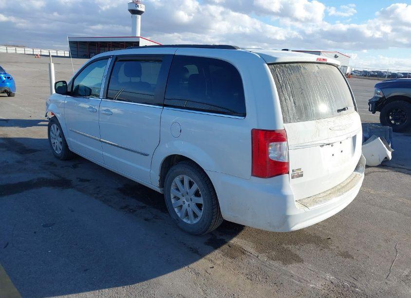 Photo 3 of 2014 Chrysler Town & COUNTRY TOURING (VIN 2C4RC1BG9ER215565)