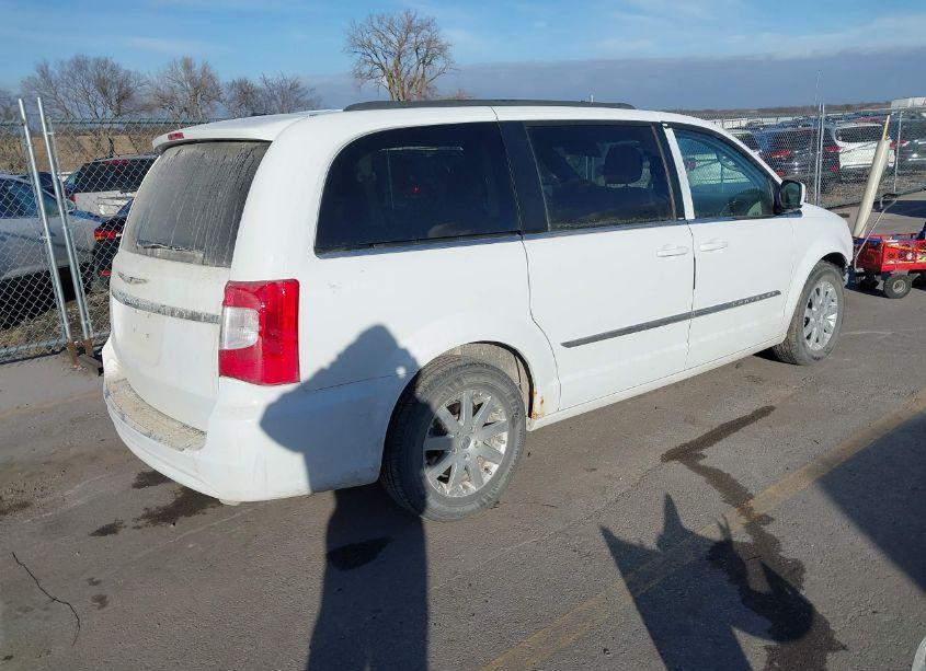 Photo 4 of 2014 Chrysler Town & COUNTRY TOURING (VIN 2C4RC1BG9ER215565)