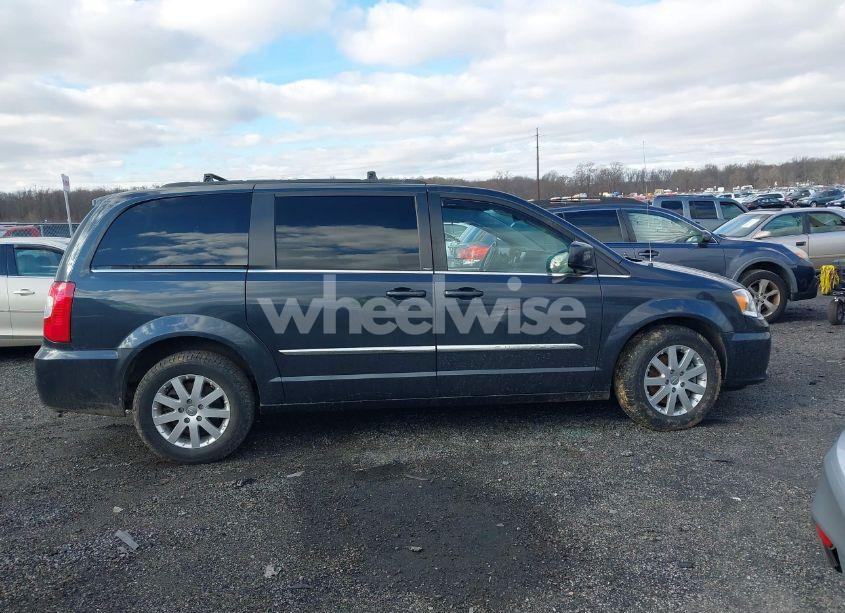 Photo 12 of 2014 Chrysler Town & COUNTRY TOURING (VIN 2C4RC1BG9ER218112)