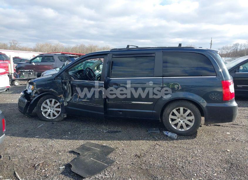 Photo 13 of 2014 Chrysler Town & COUNTRY TOURING (VIN 2C4RC1BG9ER218112)