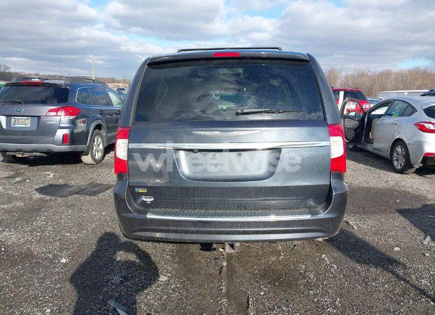 Photo 15 of 2014 Chrysler Town & COUNTRY TOURING (VIN 2C4RC1BG9ER218112)