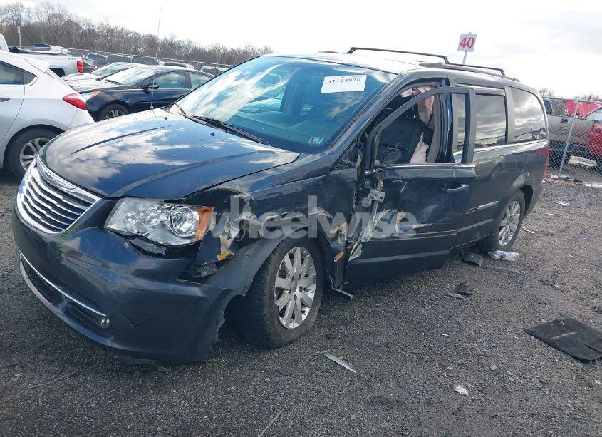 Photo 2 of 2014 Chrysler Town & COUNTRY TOURING (VIN 2C4RC1BG9ER218112)