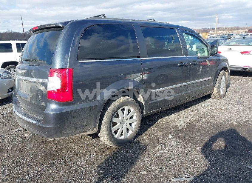 Photo 4 of 2014 Chrysler Town & COUNTRY TOURING (VIN 2C4RC1BG9ER218112)