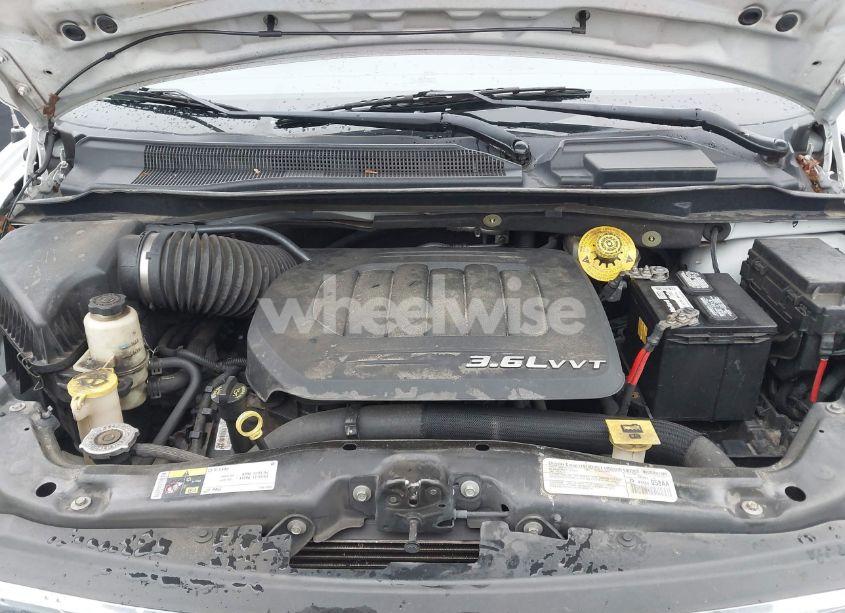 Photo 10 of 2014 Chrysler Town & COUNTRY TOURING (VIN 2C4RC1BG9ER271716)