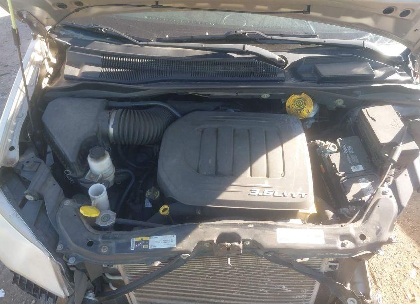 Photo 10 of 2014 Chrysler Town & COUNTRY TOURING (VIN 2C4RC1BG9ER274776)