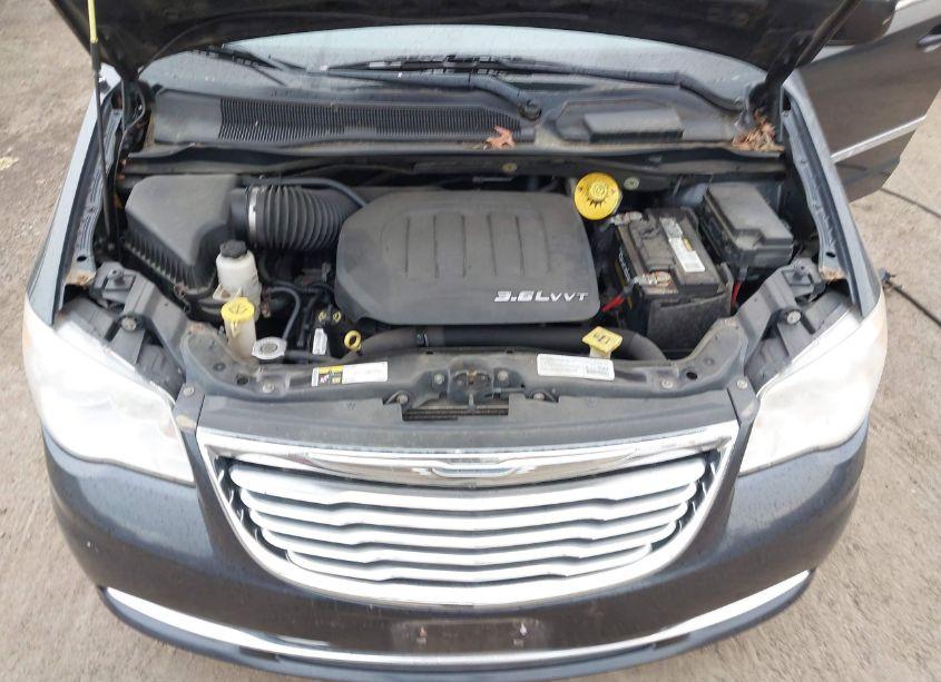 Photo 10 of 2014 Chrysler Town & COUNTRY TOURING (VIN 2C4RC1BG9ER277516)