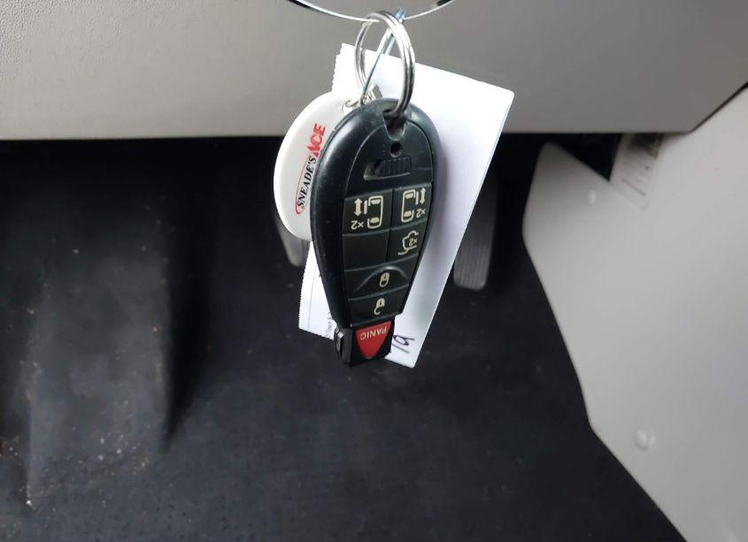 Photo 11 of 2014 Chrysler Town & COUNTRY TOURING (VIN 2C4RC1BG9ER277516)