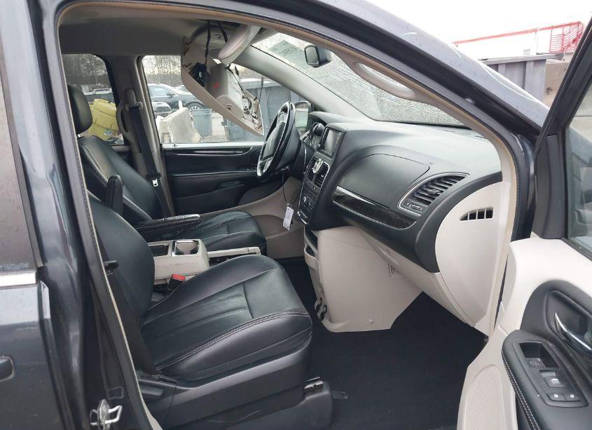 Photo 5 of 2014 Chrysler Town & COUNTRY TOURING (VIN 2C4RC1BG9ER277516)