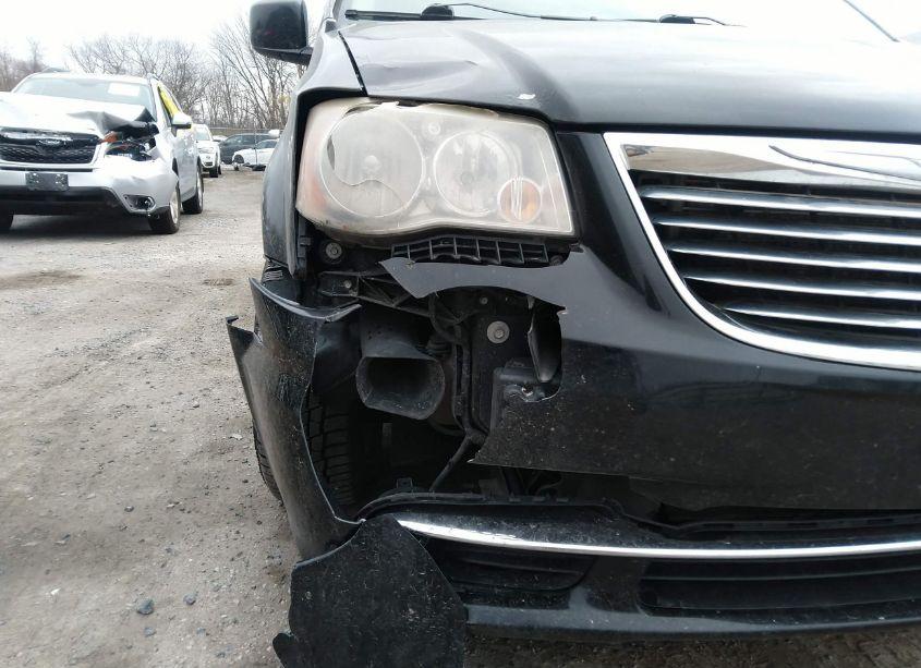 Photo 12 of 2014 Chrysler Town & COUNTRY TOURING (VIN 2C4RC1BG9ER307081)