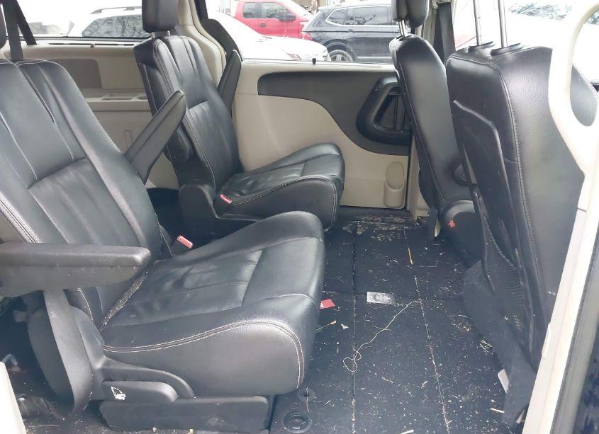 Photo 8 of 2014 Chrysler Town & COUNTRY TOURING (VIN 2C4RC1BG9ER318274)