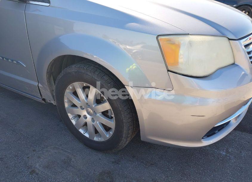 Photo 12 of 2014 Chrysler Town & COUNTRY TOURING (VIN 2C4RC1BG9ER324379)