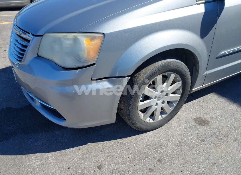 Photo 13 of 2014 Chrysler Town & COUNTRY TOURING (VIN 2C4RC1BG9ER324379)