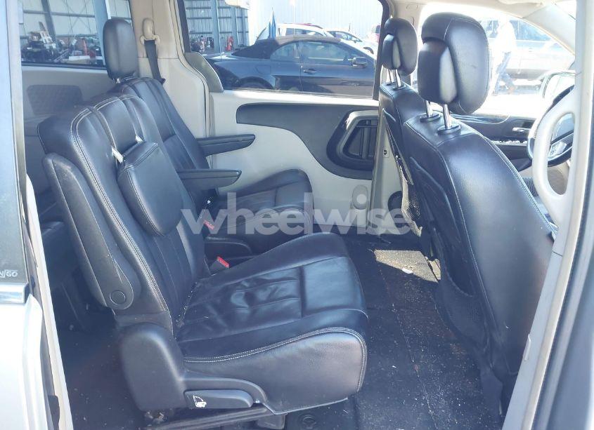 Photo 8 of 2014 Chrysler Town & COUNTRY TOURING (VIN 2C4RC1BG9ER324379)