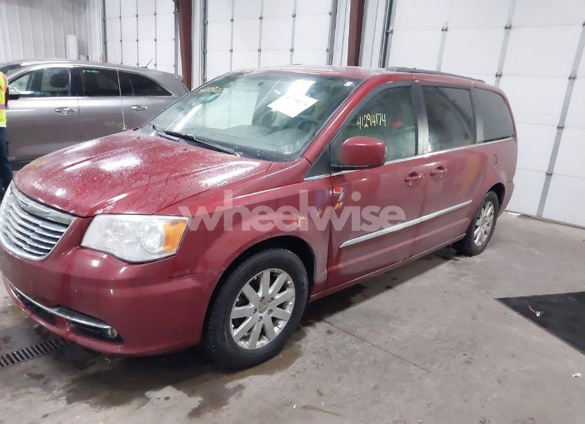 Photo 2 of 2014 Chrysler Town & COUNTRY TOURING (VIN 2C4RC1BG9ER326195)
