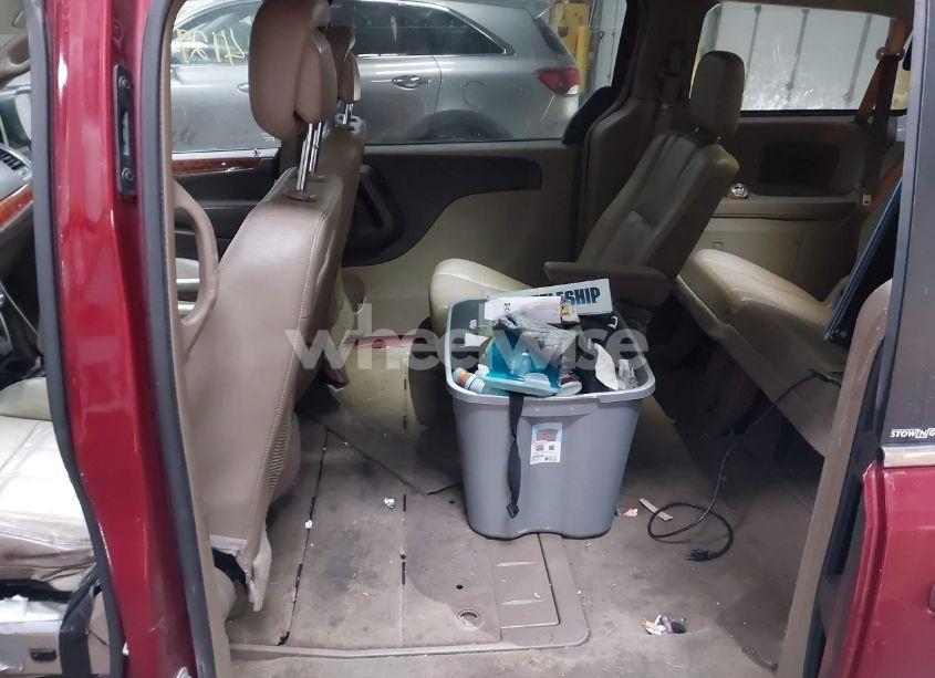 Photo 8 of 2014 Chrysler Town & COUNTRY TOURING (VIN 2C4RC1BG9ER326195)