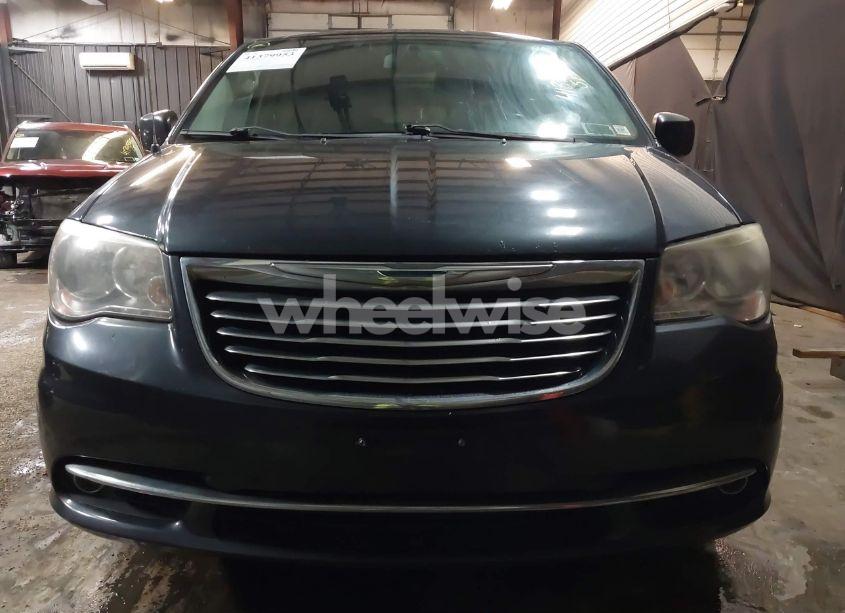 Photo 12 of 2014 Chrysler Town & COUNTRY TOURING (VIN 2C4RC1BG9ER364252)