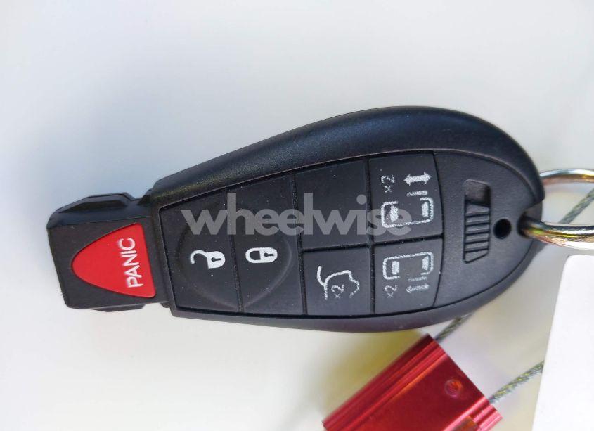 Photo 11 of 2014 Chrysler Town & COUNTRY TOURING (VIN 2C4RC1BG9ER396778)