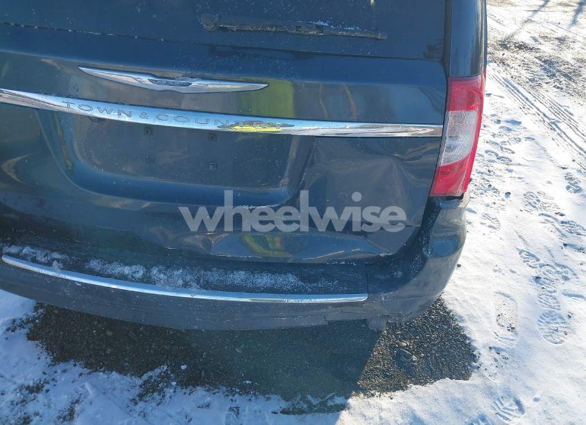 Photo 6 of 2014 Chrysler Town & COUNTRY TOURING (VIN 2C4RC1BG9ER396778)