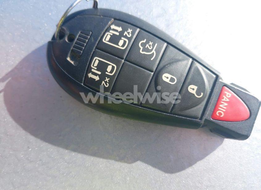 Photo 11 of 2014 Chrysler Town & COUNTRY TOURING (VIN 2C4RC1BG9ER399308)