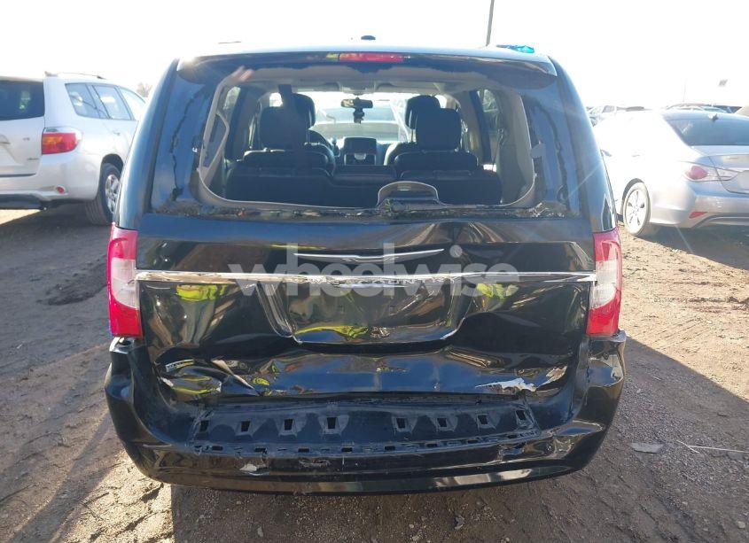 Photo 6 of 2014 Chrysler Town & COUNTRY TOURING (VIN 2C4RC1BG9ER399308)