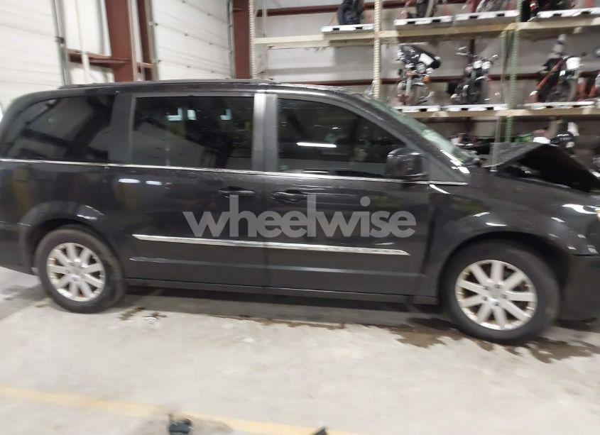 Photo 14 of 2014 Chrysler Town & COUNTRY TOURING (VIN 2C4RC1BG9ER409299)