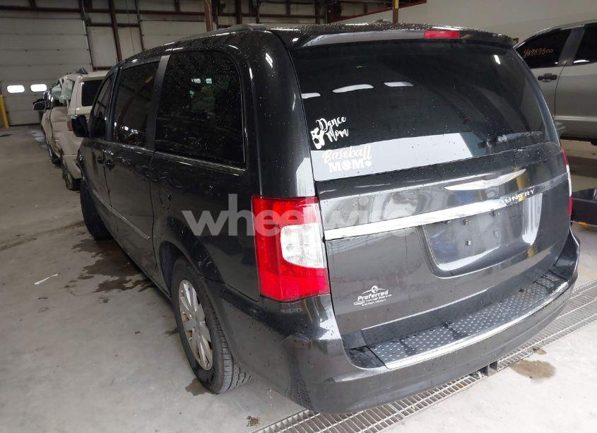 Photo 3 of 2014 Chrysler Town & COUNTRY TOURING (VIN 2C4RC1BG9ER409299)