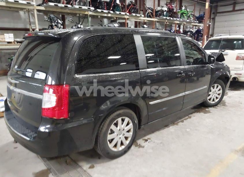 Photo 4 of 2014 Chrysler Town & COUNTRY TOURING (VIN 2C4RC1BG9ER409299)