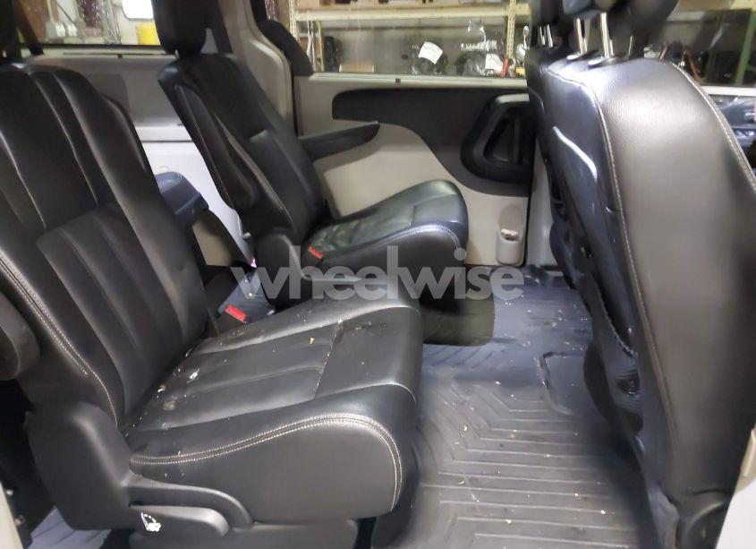 Photo 8 of 2014 Chrysler Town & COUNTRY TOURING (VIN 2C4RC1BG9ER409299)