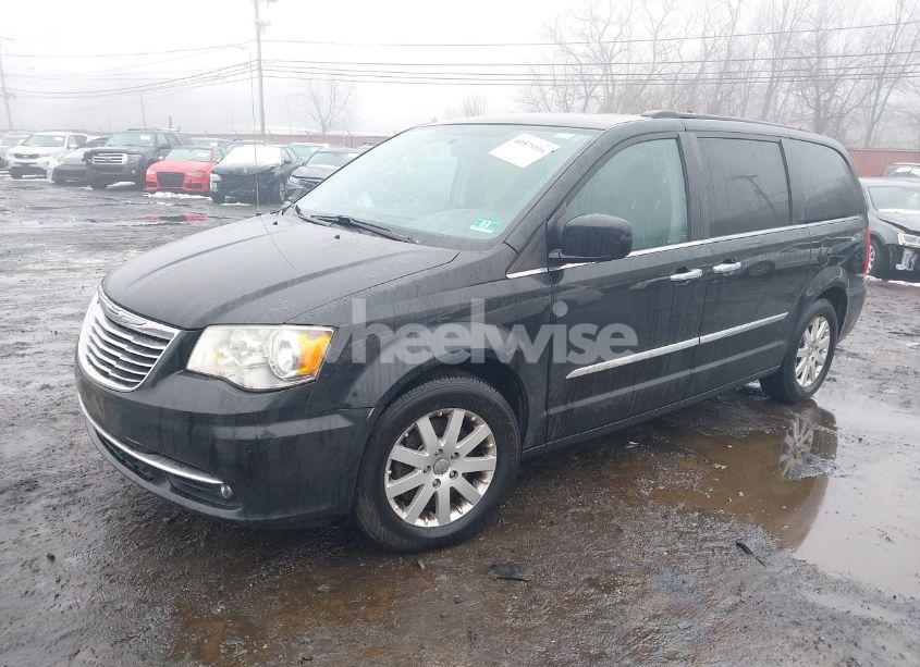 Photo 2 of 2014 Chrysler Town & COUNTRY TOURING (VIN 2C4RC1BG9ER412641)