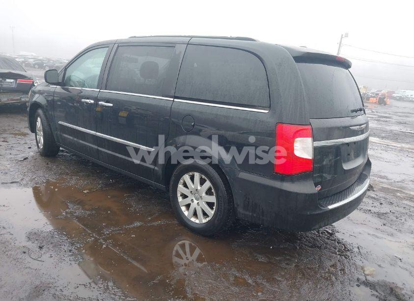 Photo 3 of 2014 Chrysler Town & COUNTRY TOURING (VIN 2C4RC1BG9ER412641)