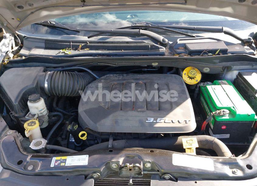 Photo 10 of 2014 Chrysler Town & COUNTRY TOURING (VIN 2C4RC1BG9ER435563)