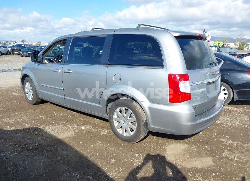 Photo 3 of 2014 Chrysler Town & COUNTRY TOURING (VIN 2C4RC1BG9ER435563)