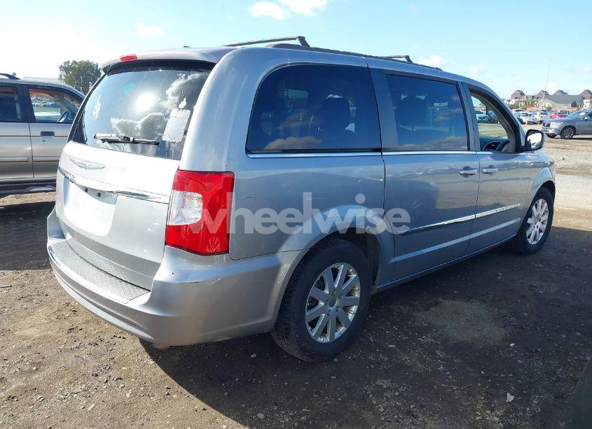 Photo 4 of 2014 Chrysler Town & COUNTRY TOURING (VIN 2C4RC1BG9ER435563)