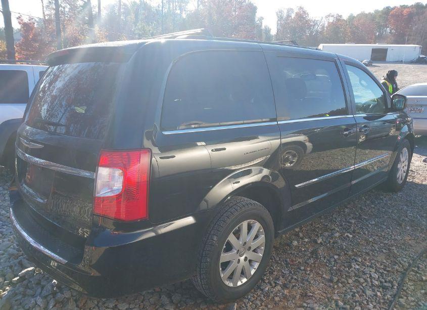 Photo 4 of 2014 Chrysler Town & COUNTRY TOURING (VIN 2C4RC1BG9ER437524)