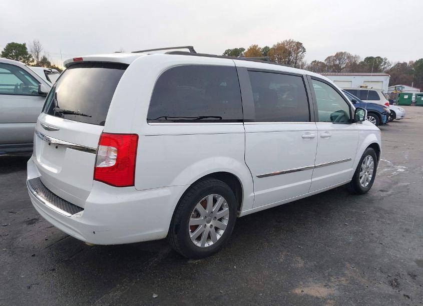 Photo 4 of 2014 Chrysler Town & COUNTRY TOURING (VIN 2C4RC1BG9ER444814)