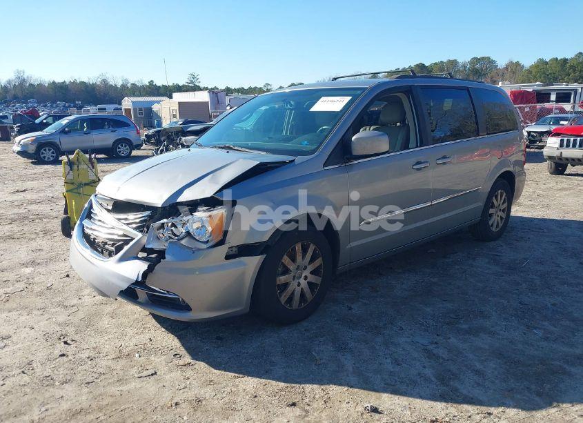 Photo 2 of 2014 Chrysler Town & COUNTRY TOURING (VIN 2C4RC1BG9ER447244)