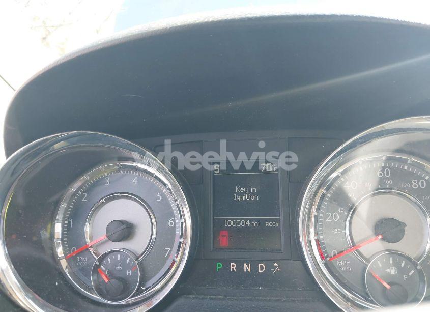 Photo 7 of 2014 Chrysler Town & COUNTRY TOURING (VIN 2C4RC1BG9ER447244)