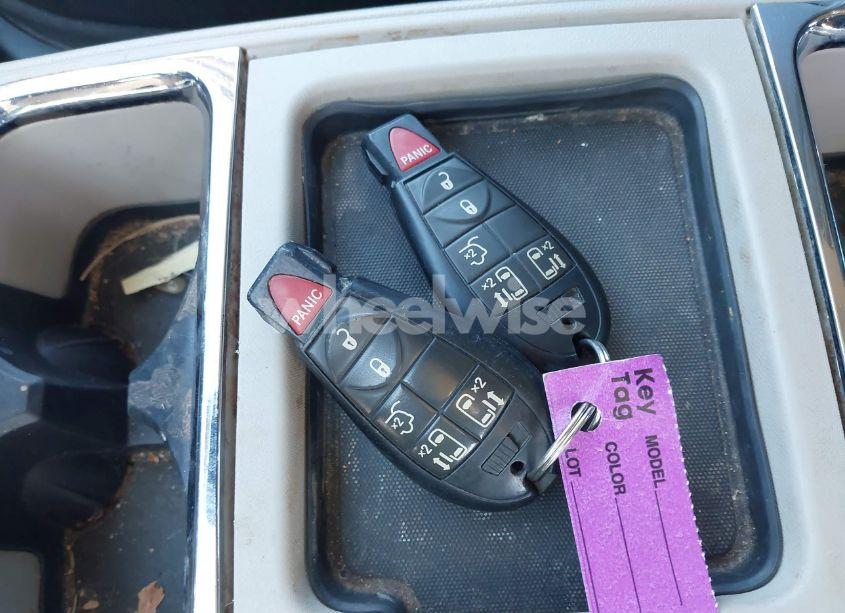 Photo 11 of 2014 Chrysler Town & COUNTRY TOURING (VIN 2C4RC1BG9ER464741)