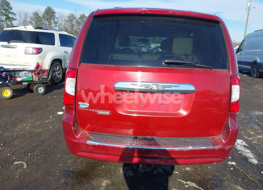 Photo 15 of 2015 Chrysler Town & COUNTRY TOURING (VIN 2C4RC1BG9FR505841)