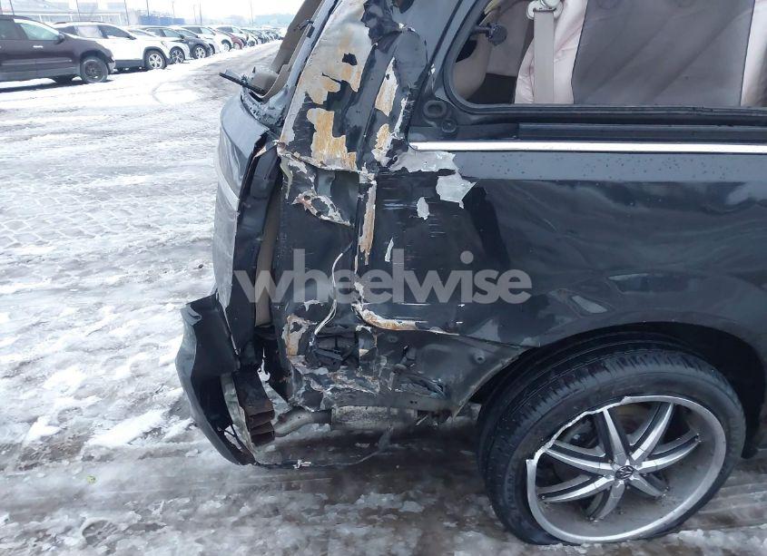 Photo 6 of 2015 Chrysler Town & COUNTRY TOURING (VIN 2C4RC1BG9FR521781)