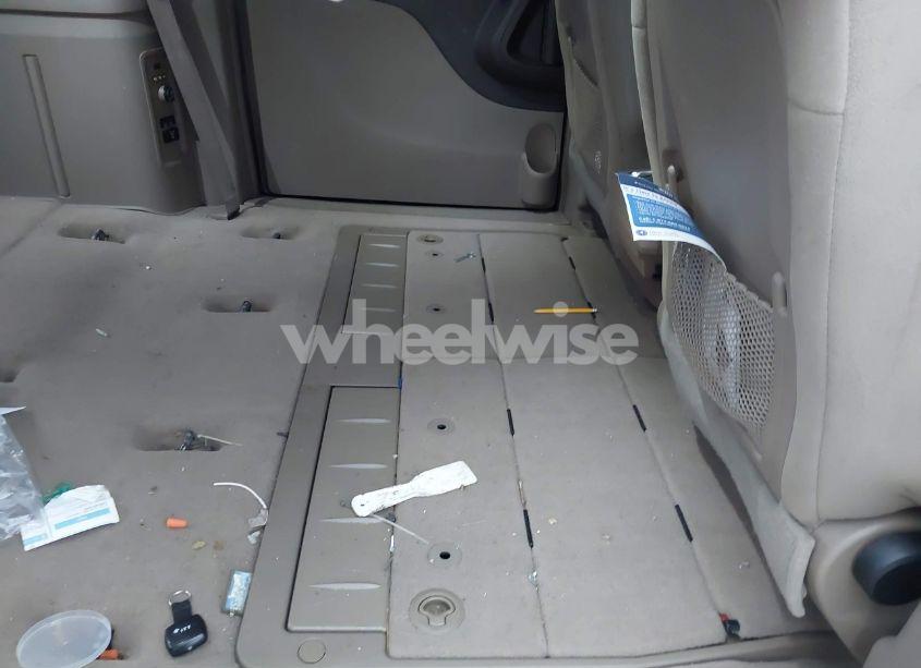 Photo 8 of 2015 Chrysler Town & COUNTRY TOURING (VIN 2C4RC1BG9FR521781)