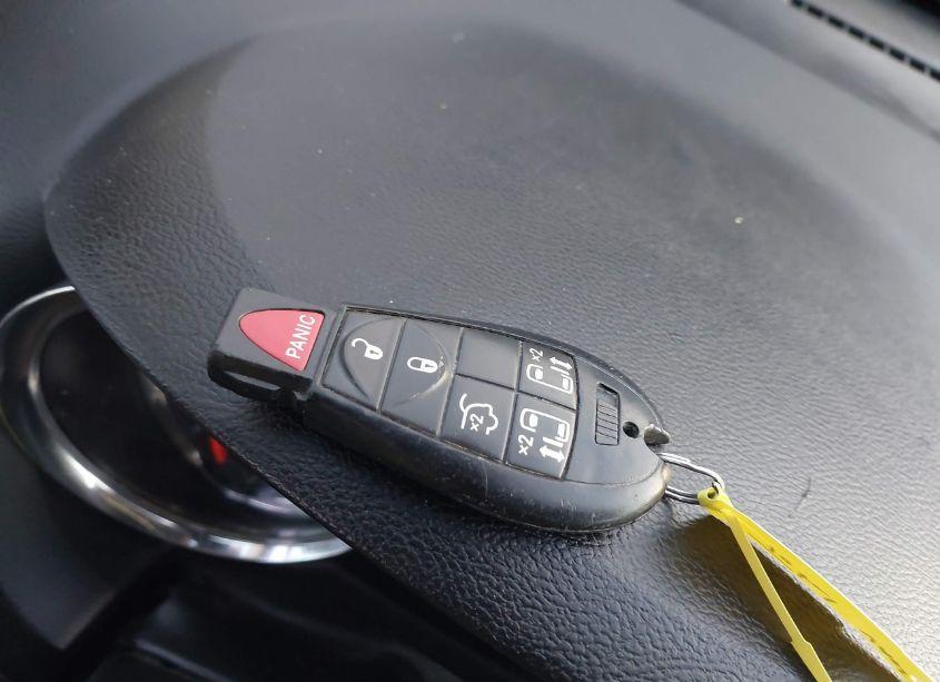 Photo 11 of 2015 Chrysler Town & COUNTRY TOURING (VIN 2C4RC1BG9FR539617)