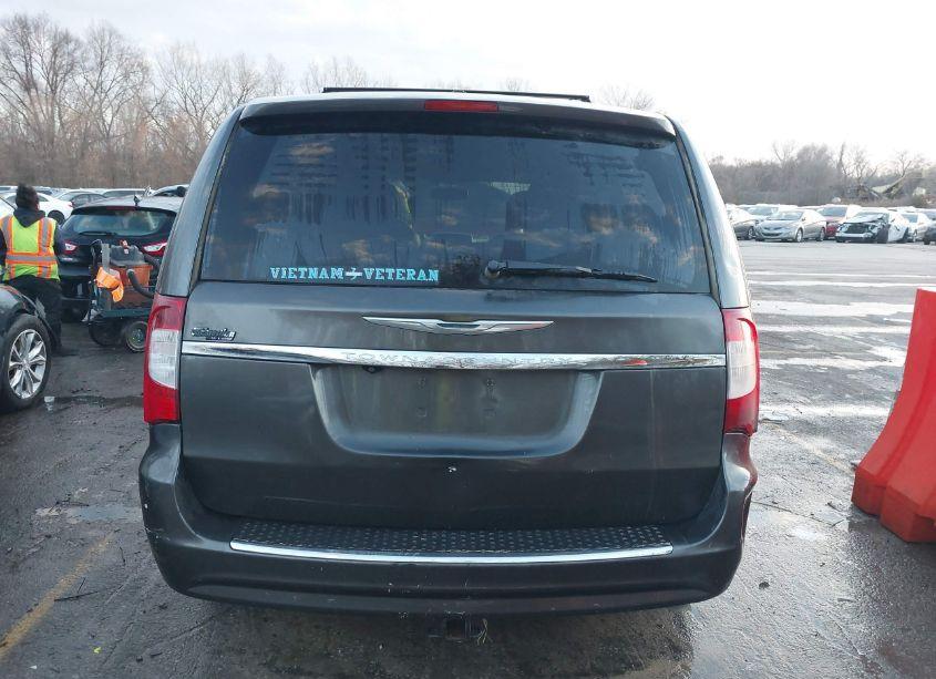 Photo 17 of 2015 Chrysler Town & COUNTRY TOURING (VIN 2C4RC1BG9FR539617)